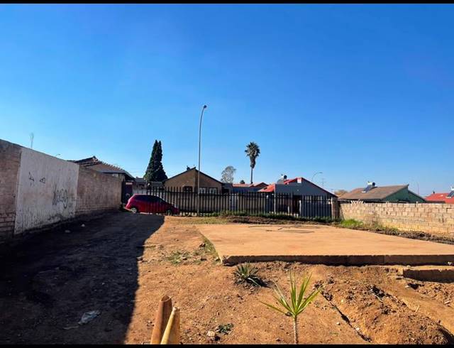 LAND FOR SALE IN LENASIA SOUTH